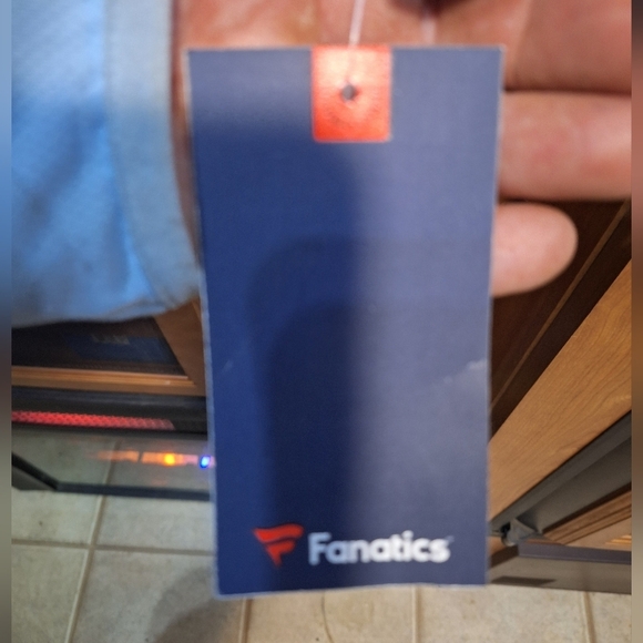 A Fanatics Atlanta Braves World Series  long sleeve t-shirt in a men's XL. NWT - Picture 2 of 7